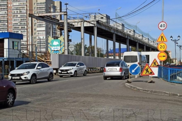 В Кургане начинают укладывать новый асфальт на шоссе Тюнина