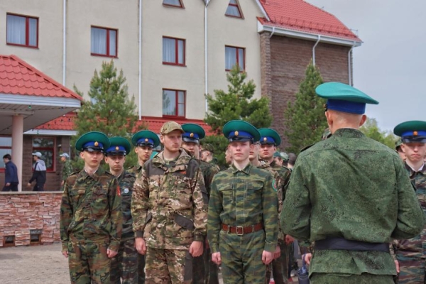 В Курганской области юные защитники изучают основы военного дела 