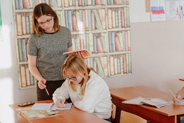 Молодой курганский педагог — о любви к профессии и взаимопонимании с учениками Молодой курганский педагог — о любви к профессии и взаимопонимании с учениками