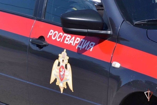 Сотрудники вневедомственной охраны Росгвардии задержали подозреваемого в краже в Курганской области Сотрудники вневедомственной охраны Росгвардии задержали подозреваемого в краже в Курганской области