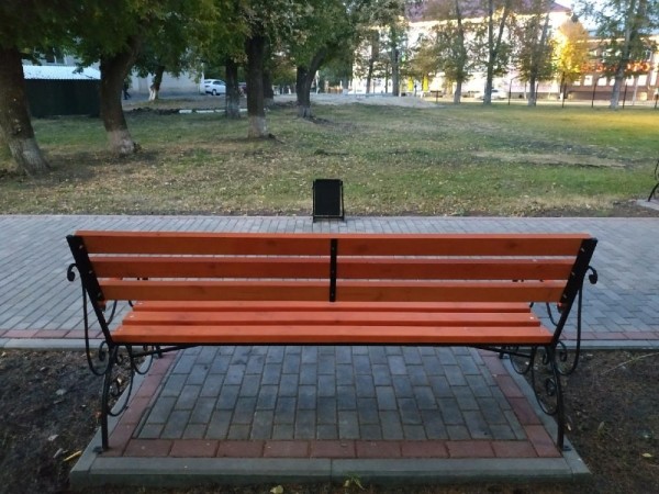 Курганцев удивила необычная расстановка урн в Горсаду Курганцев удивила необычная расстановка урн в Горсаду