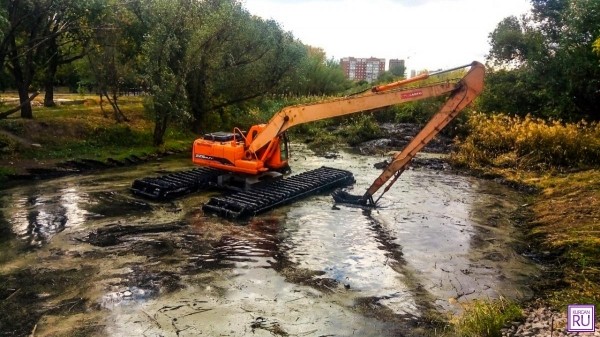 В ЦПКиО расчистят 230 метров старицы Битевки, работы уже начались