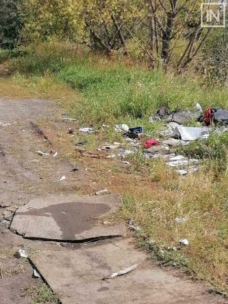 Житель Кургана недоволен оставленным хламом