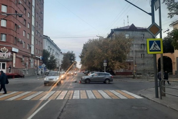 В центре Кургана на перекрестке сбили велосипедиста