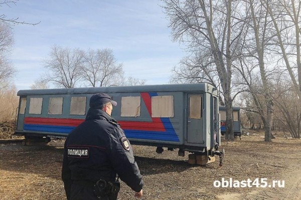 В Кургане полиция ищет подозреваемого в нападении на женщину В Кургане полиция ищет подозреваемого в нападении на женщину