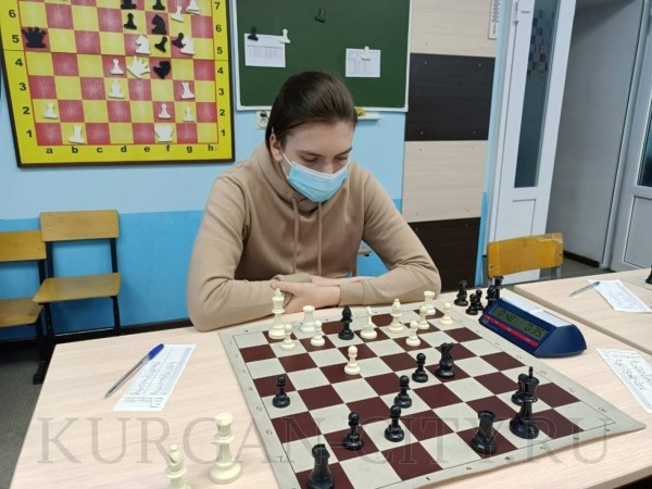 Юные шахматисты Курганской области сразились за победу в седьмой раз Юные шахматисты Курганской области сразились за победу в седьмой раз