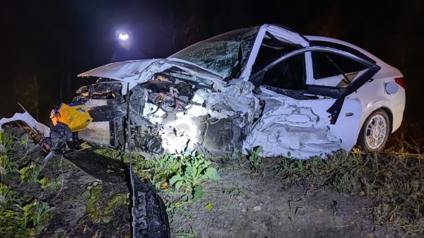 После ночной аварии двух иномарок на трассе зауралец угодил в больницу 