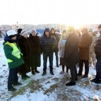 Губернатор Вадим Шумков проконтролировал ход возведения социальных объектов в Заозерном и обсудил с Надеждой Дубив строительство бассейна
Губернатор Вадим Шумков проконтролировал ход возведения социальных объектов в Заозерном и обсудил с Надеждой Дубив строительство бассейна