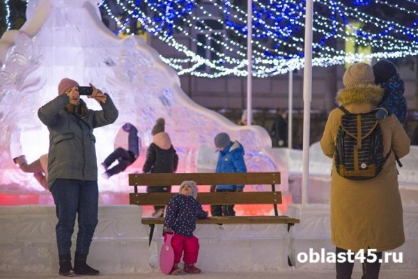 Курганские власти на ледовые городки и фотозоны к Новому году потратят миллионы рублей