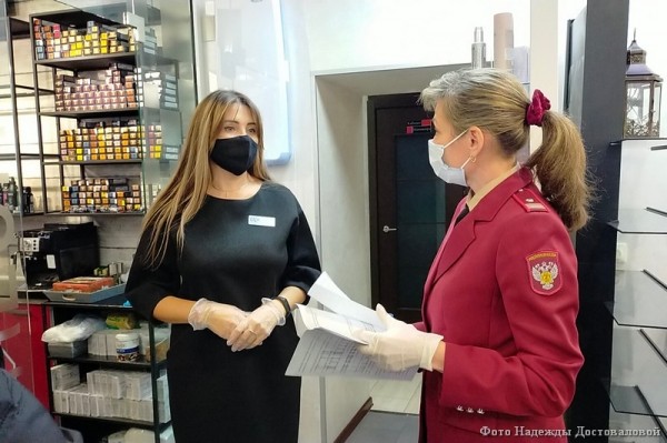 Дресс-QRкод: в курганском салоне красоты принимали клиентов без QR-кода