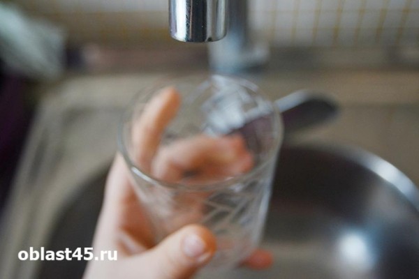 Целая улица курганского микрорайона Рябково осталась без воды Целая улица курганского микрорайона Рябково осталась без воды
