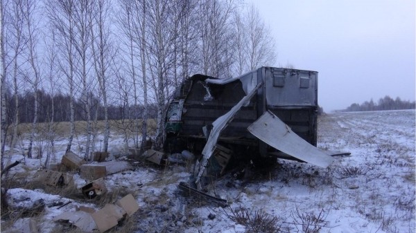 В Зауралье в аварии с большегрузом погиб водитель «Газели» В Зауралье в аварии с большегрузом погиб водитель «Газели»