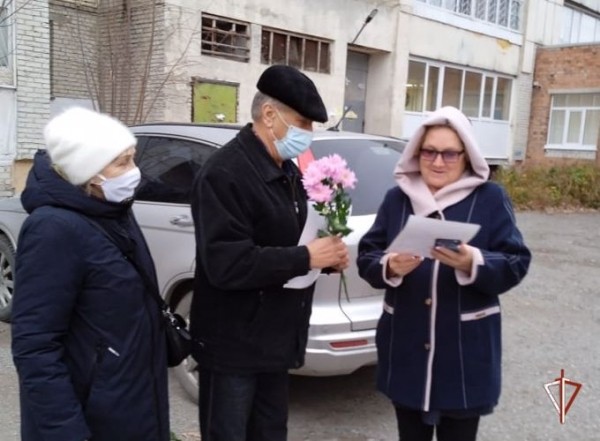 В Зауралье ветеранов вневедомственной охраны Росгвардии поздравили с профессиональным праздником В Зауралье ветеранов вневедомственной охраны Росгвардии поздравили с профессиональным праздником