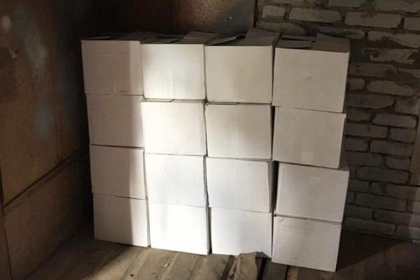 Курганец хранил в гараже 360 бутылок суррогатного алкоголя