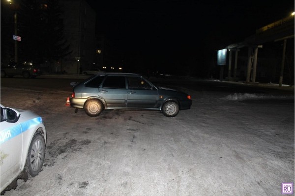 В Кургане автомобиль сбил двух взрослых и ребенка