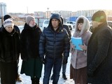 Губернатор Вадим Шумков проконтролировал ход возведения социальных объектов в Заозерном и обсудил с Надеждой Дубив строительство бассейна
Губернатор Вадим Шумков проконтролировал ход возведения социальных объектов в Заозерном и обсудил с Надеждой Дубив строительство бассейна