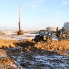 Губернатор Вадим Шумков проконтролировал ход возведения социальных объектов в Заозерном и обсудил с Надеждой Дубив строительство бассейна
Губернатор Вадим Шумков проконтролировал ход возведения социальных объектов в Заозерном и обсудил с Надеждой Дубив строительство бассейна