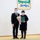 Накануне Нового года вручены государственные, ведомственные и региональные награды жителям области
Накануне Нового года вручены государственные, ведомственные и региональные награды жителям области