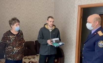 В Курганской области при содействии сотрудников следственного управления восстановлены права 22-летнего жителя рабочего поселка Каргаполье на обеспечение его жилым помещением В Курганской области при содействии сотрудников следственного управления восстановлены права 22-летнего жителя рабочего поселка Каргаполье на обеспечение его жилым помещением