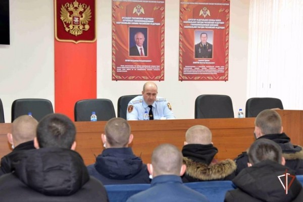 В войсках национальной гвардии будут проходить службу более ста призывников из Зауралья В войсках национальной гвардии будут проходить службу более ста призывников из Зауралья