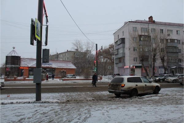 В Кургане пьяный водитель устроил аварию