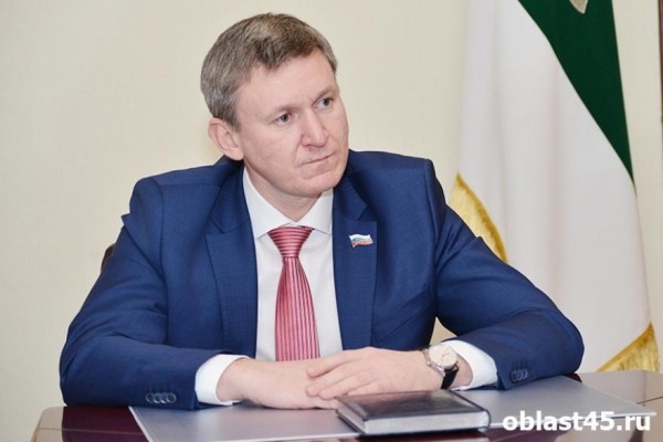 Председатель Госдумы РФ Володин наградил спикера Курганской облдумы Председатель Госдумы РФ Володин наградил спикера Курганской облдумы