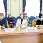 Накануне Нового года вручены государственные, ведомственные и региональные награды жителям области
Накануне Нового года вручены государственные, ведомственные и региональные награды жителям области