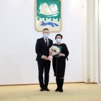 Накануне Нового года вручены государственные, ведомственные и региональные награды жителям области
Накануне Нового года вручены государственные, ведомственные и региональные награды жителям области