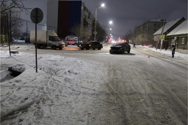 В Кургане пьяный водитель устроил аварию