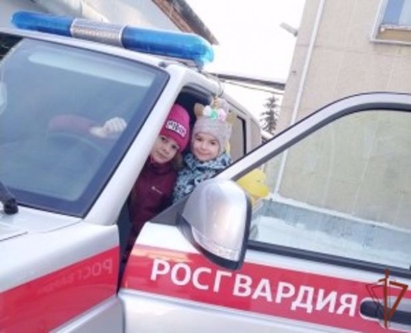 &laquo;Дед Мороз специального назначения&raquo; поздравил детей росгвардейцев в Зауралье