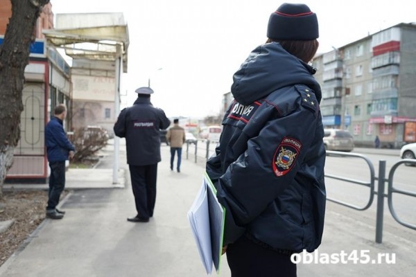 Курганец с ножом нападал на одиноких женщин Курганец с ножом нападал на одиноких женщин