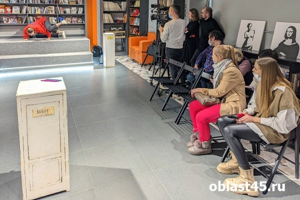 Курганские подростки приняли участие в создании спектакля Курганские подростки приняли участие в создании спектакля