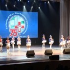
											Вадим Шумков поздравил сотрудников Курганской областной клинической больницы с 75-летием медучреждения									