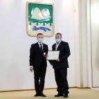 Накануне Нового года вручены государственные, ведомственные и региональные награды жителям области
Накануне Нового года вручены государственные, ведомственные и региональные награды жителям области