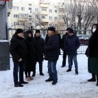 
											Губернатор Вадим Шумков провел выездное совещание по уборке дорог и дворов Кургана									
