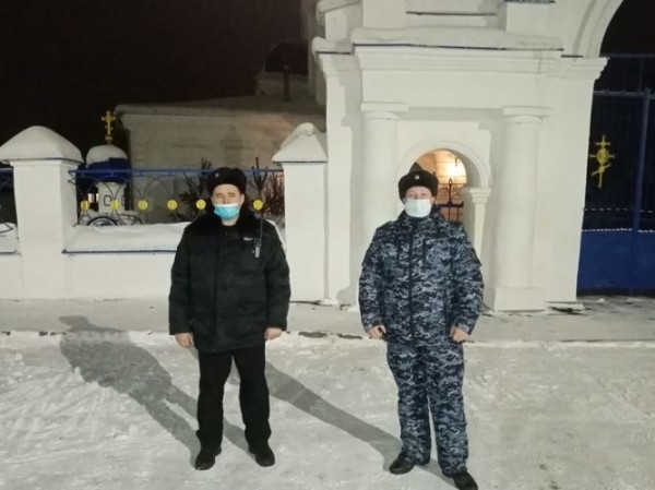 Подразделения Росгвардии выполнили задачи по охране правопорядка во время празднования Рождества Христова в Зауралье