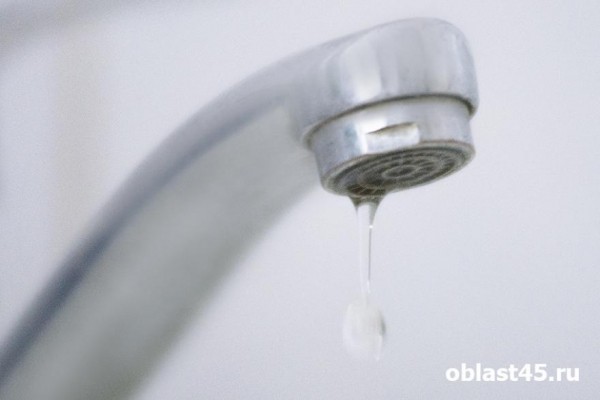 В курганском микрорайоне из-за аварии отключили воду 