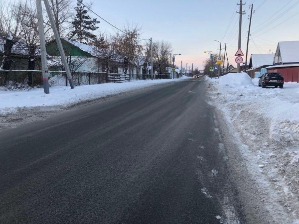 Перебегал дорогу в неразрешённом месте: курганца госпитализировали после аварии