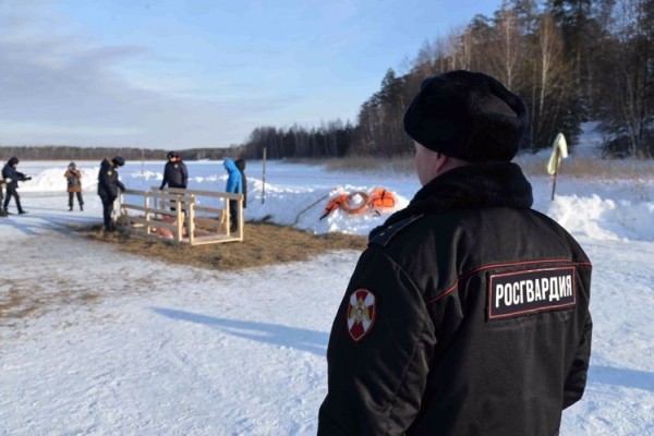 Росгвардия обеспечивает безопасность зауральцев во время православного праздника Крещения Господня Росгвардия обеспечивает безопасность зауральцев во время православного праздника Крещения Господня