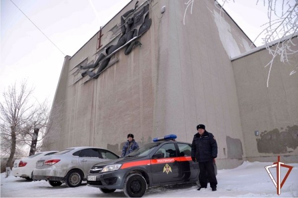 В новогоднюю ночь росгвардейцы обеспечили правопорядок в Зауралье В новогоднюю ночь росгвардейцы обеспечили правопорядок в Зауралье