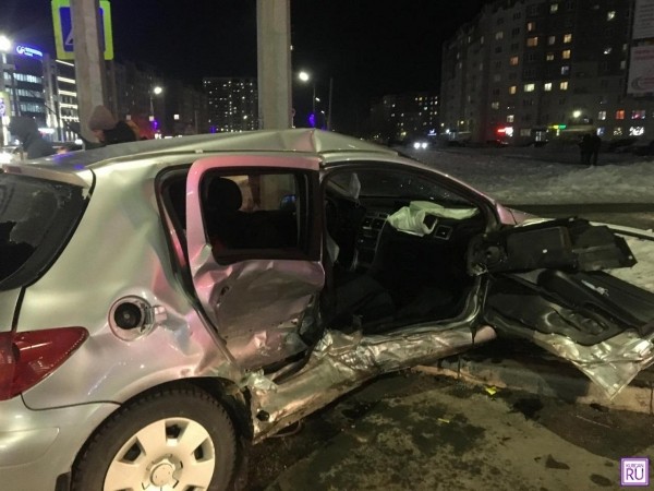 В Заозерном в результате столкновения двух иномарок погибла женщина