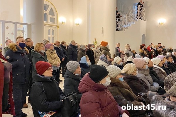 В Троицком соборе Кургана спел хор с кремлёвской площади