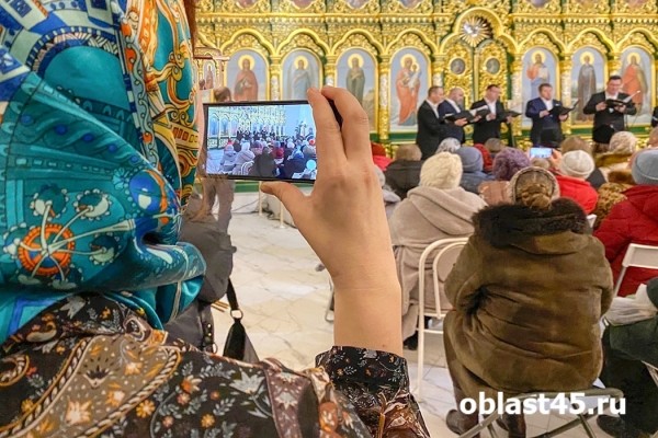 В Троицком соборе Кургана спел хор с кремлёвской площади