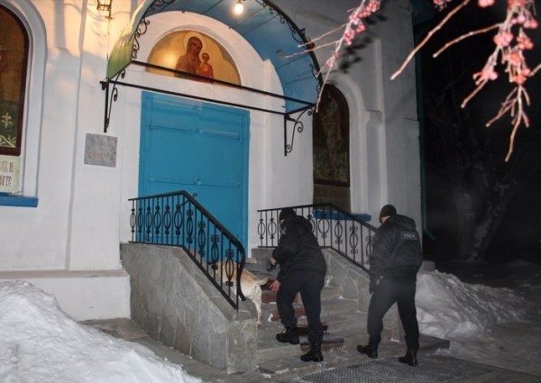Подразделения Росгвардии выполнили задачи по охране правопорядка во время празднования Рождества Христова в Зауралье