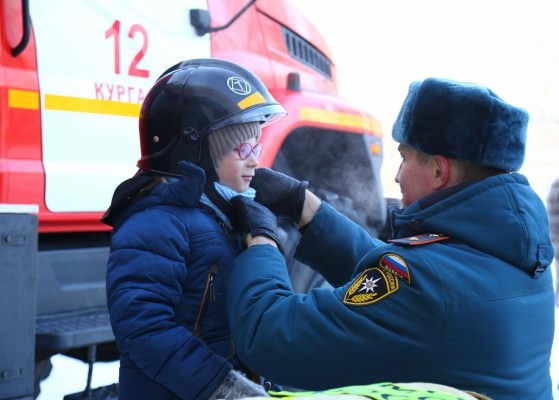 Сотрудники региональных управлений СК России и МЧС России  исполнили желание 7-летнего  мальчика в рамках акции &laquo;Елка желаний&raquo;