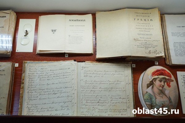 В курганском Доме-музее декабристов после ремонта поселились куклы 