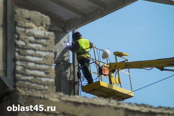 Мэрия Кургана обеспокоена строительством многоэтажки на берегу Тобола Мэрия Кургана обеспокоена строительством многоэтажки на берегу Тобола