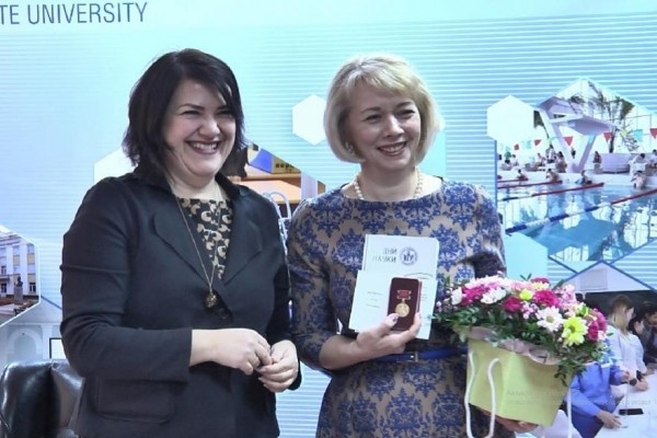 Преподавателей КГУ наградили медалями Минобрнауки России Преподавателей КГУ наградили медалями Минобрнауки России