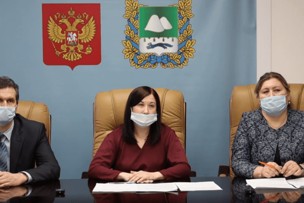 Зауральцам в прямом эфире объяснили, почему выросли взносы на капремонт