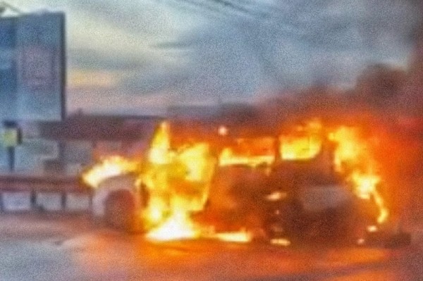 В Кургане в результате ДТП загорелся автомобиль